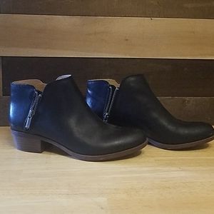 Lucky Black leather booties